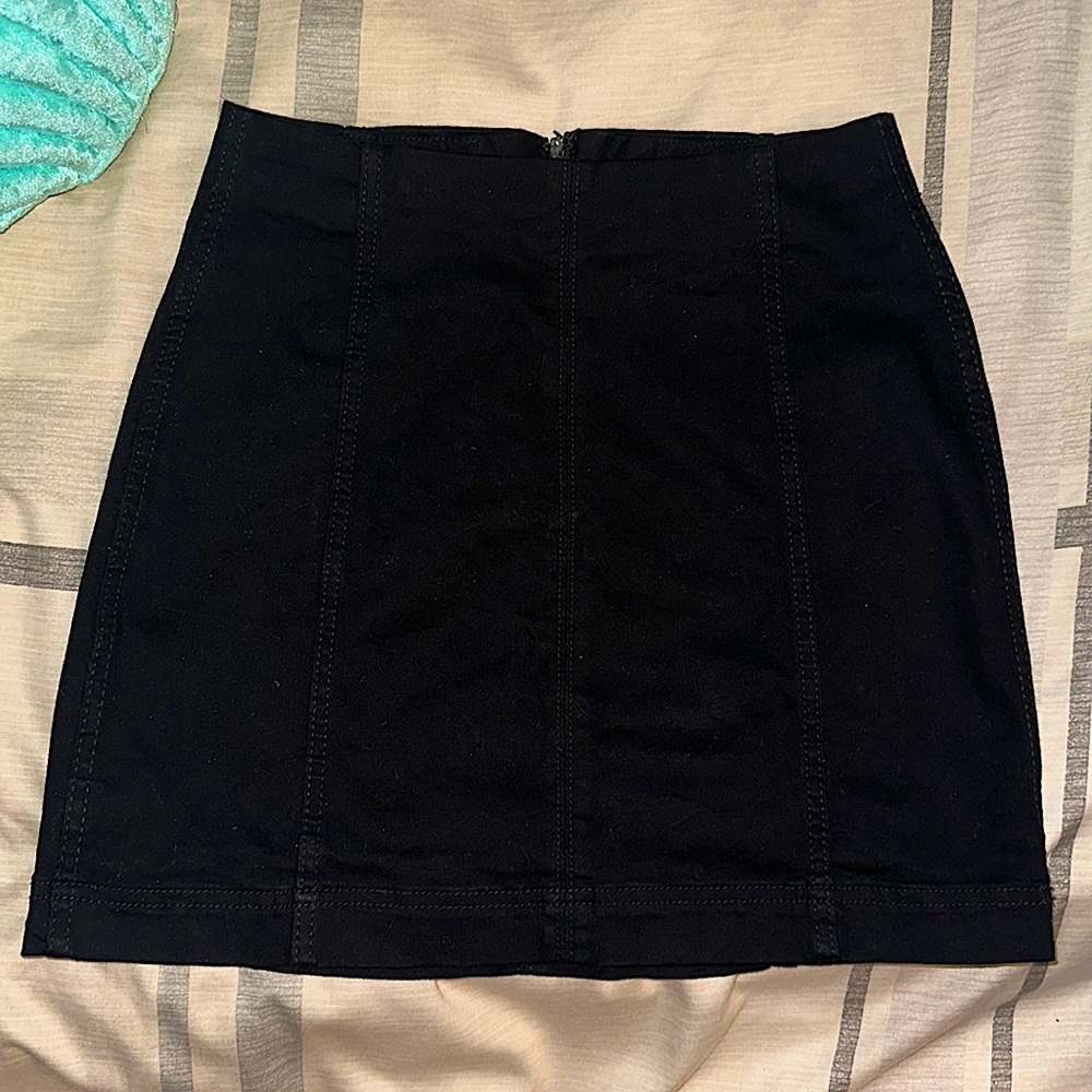 Black body-con skirt 🖤
